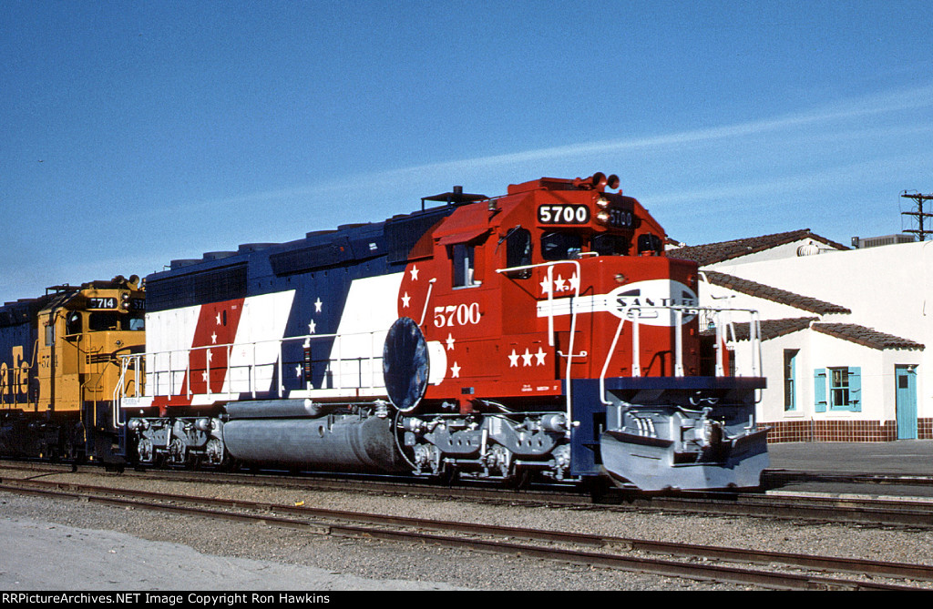 ATSF 5700 (REPOST)